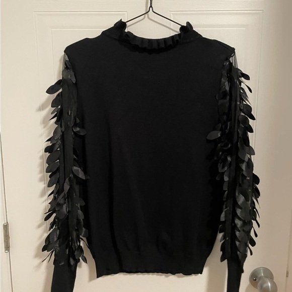 Qed london Chic Black Sweater with see throught Leafy Sleeves size medium - Picture 2 of 6